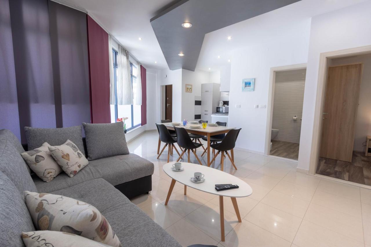 Apartman Dora โปดสตรานา ภายนอก รูปภาพ