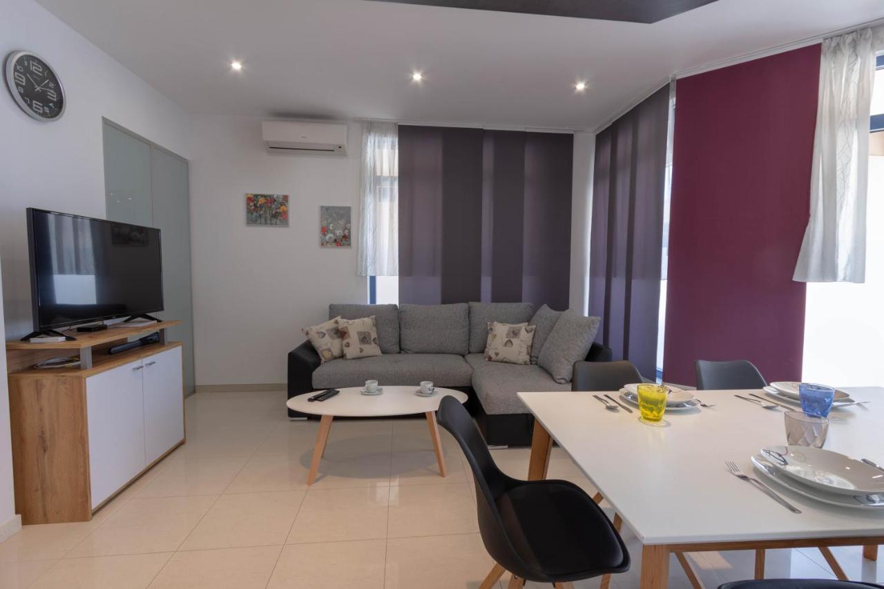 Apartman Dora โปดสตรานา ภายนอก รูปภาพ