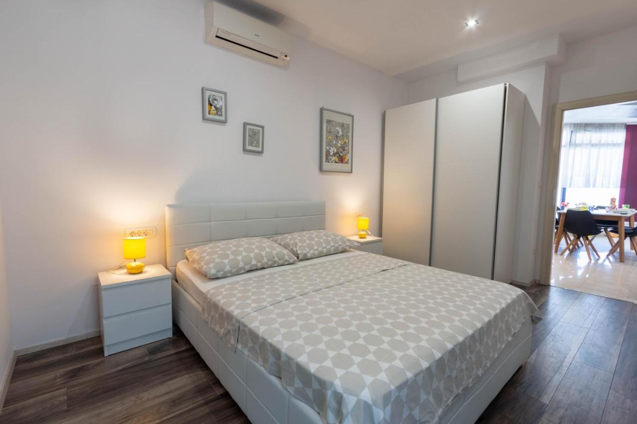 Apartman Dora โปดสตรานา ภายนอก รูปภาพ