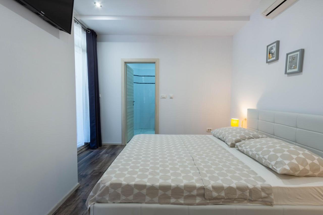 Apartman Dora โปดสตรานา ภายนอก รูปภาพ