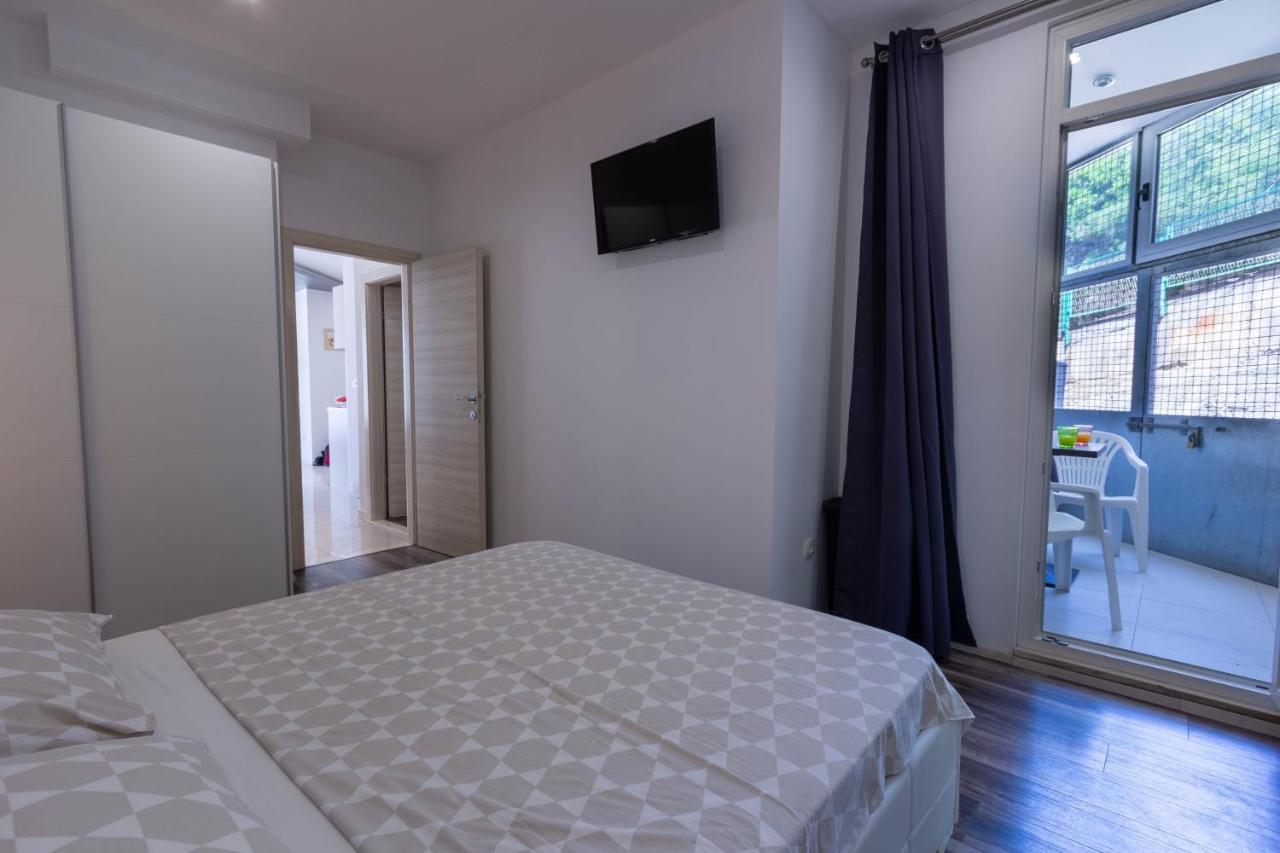 Apartman Dora โปดสตรานา ภายนอก รูปภาพ